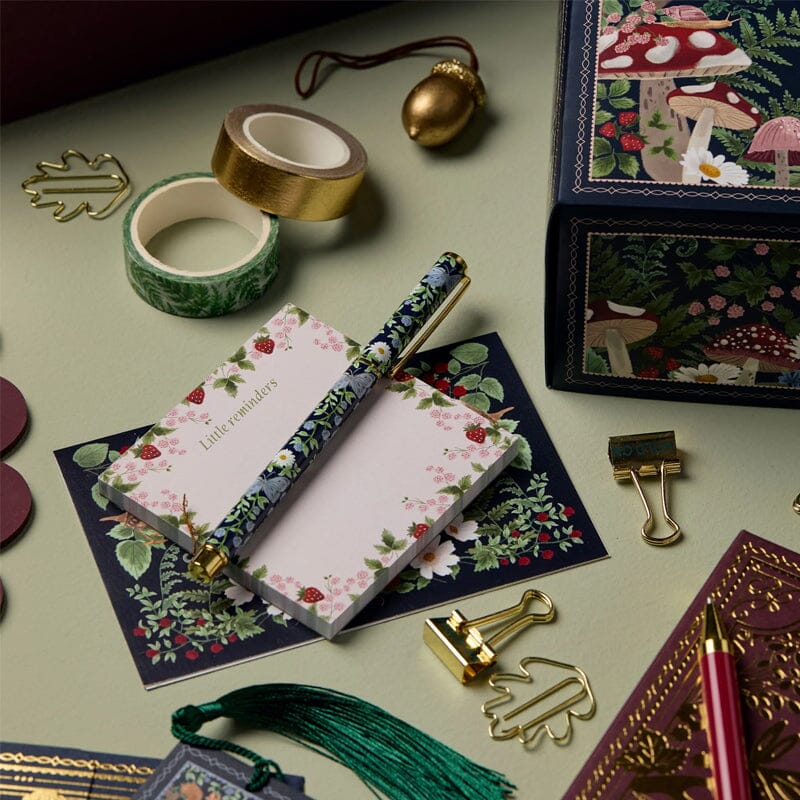 24 Tage Qualitativ Schreibwaren-Adventskalender | Limitierte "Winterwald" Edition | 24 Exklusive Papeterie-Überraschungen | Nachhaltig & Plastikfrei | Inkl. Kalender 2025 & Accessoires
