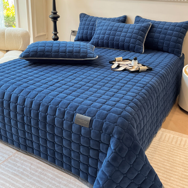 ComfiSquare - Weiche Tagesdecke im modernen Stil mit quadratischer Textur